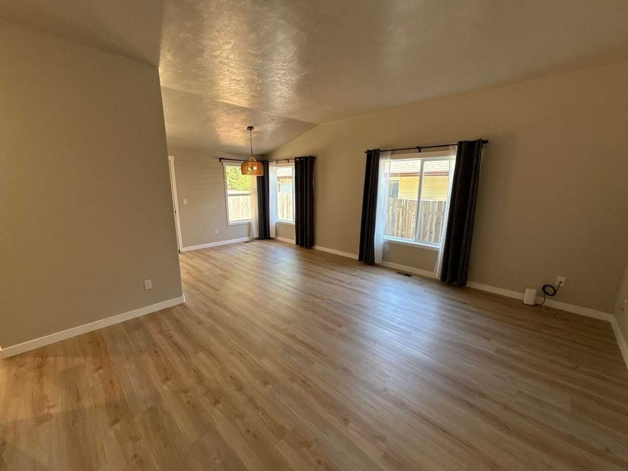 5647 Sw Windflower Dr - Photo 3 of 38