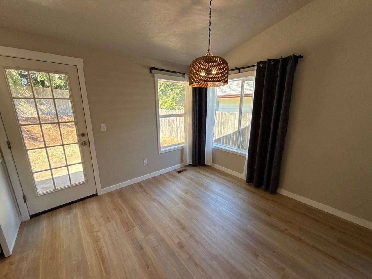 5647 Sw Windflower Dr - Photo 6 of 38