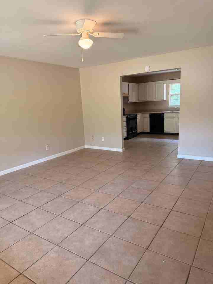 57 Ashley Lauren Ln - Photo 3 of 14