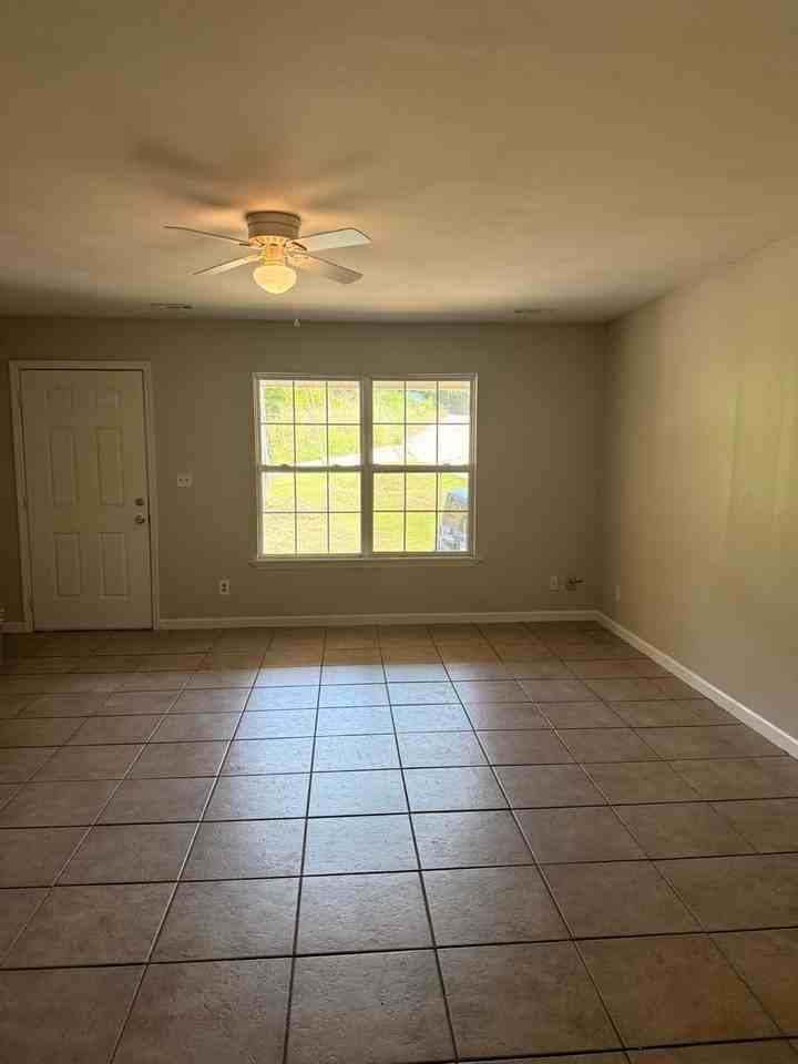 57 Ashley Lauren Ln - Photo 4 of 14
