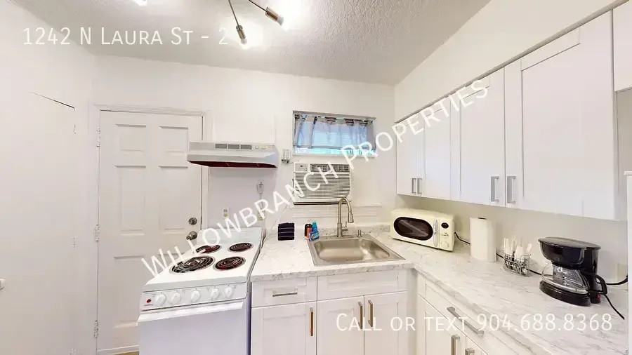 1242 N Laura St #2 - Photo 5 of 14