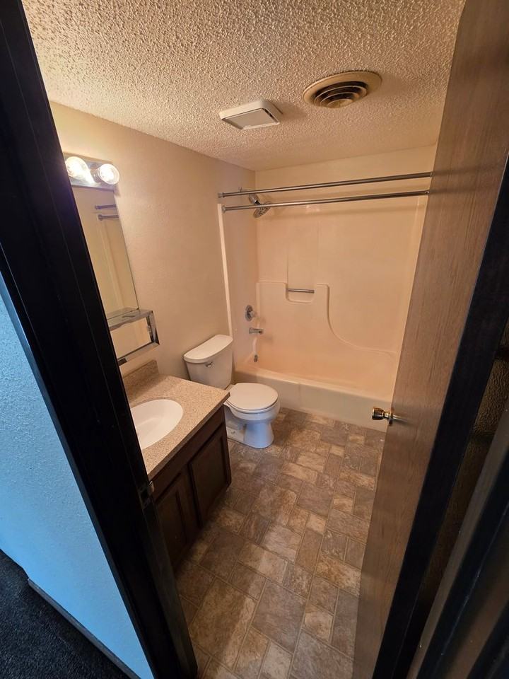 1704 W Pasewalk Ave #8 - Photo 4 of 6