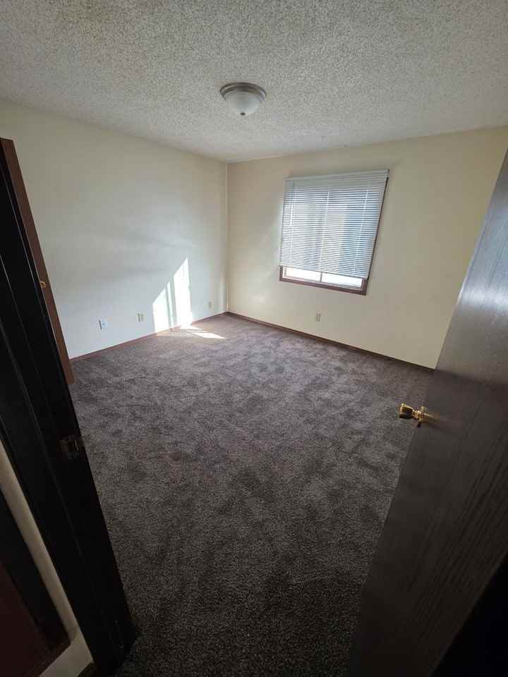 1704 W Pasewalk Ave #8 - Photo 5 of 6