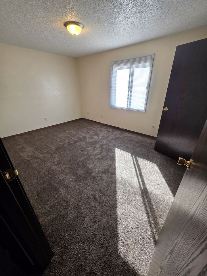 1704 W Pasewalk Ave #8 - Photo 6 of 6