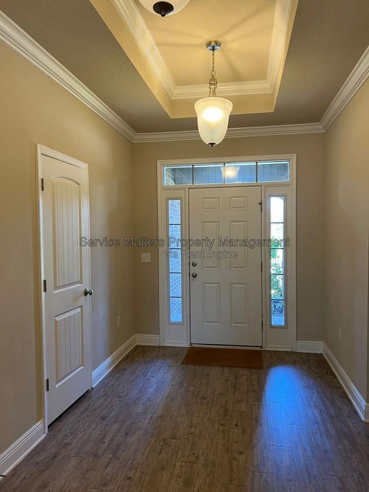 4233 S Cambridge Way - Photo 2 of 33