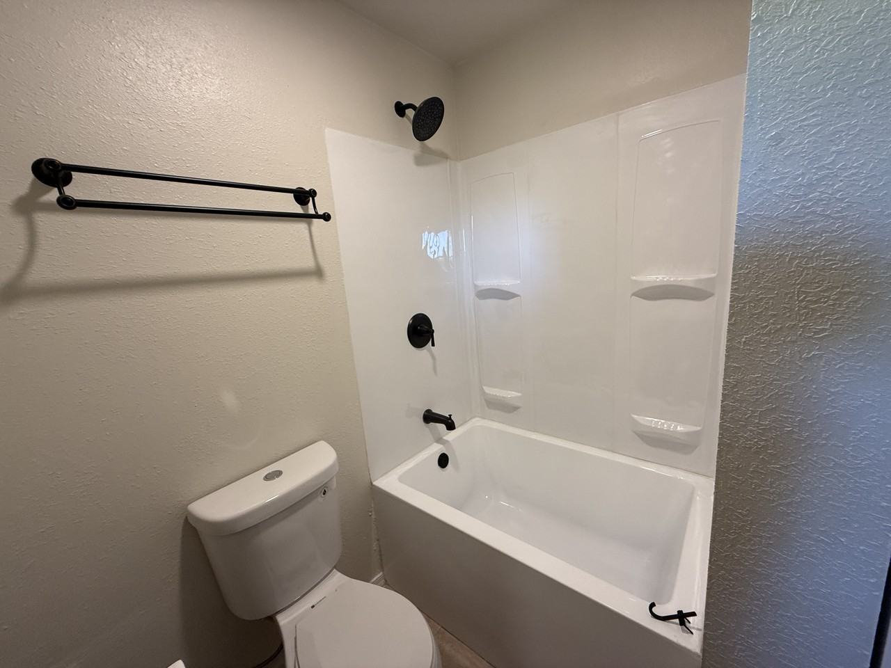 1101 S Avenue C #D - Photo 6 of 23