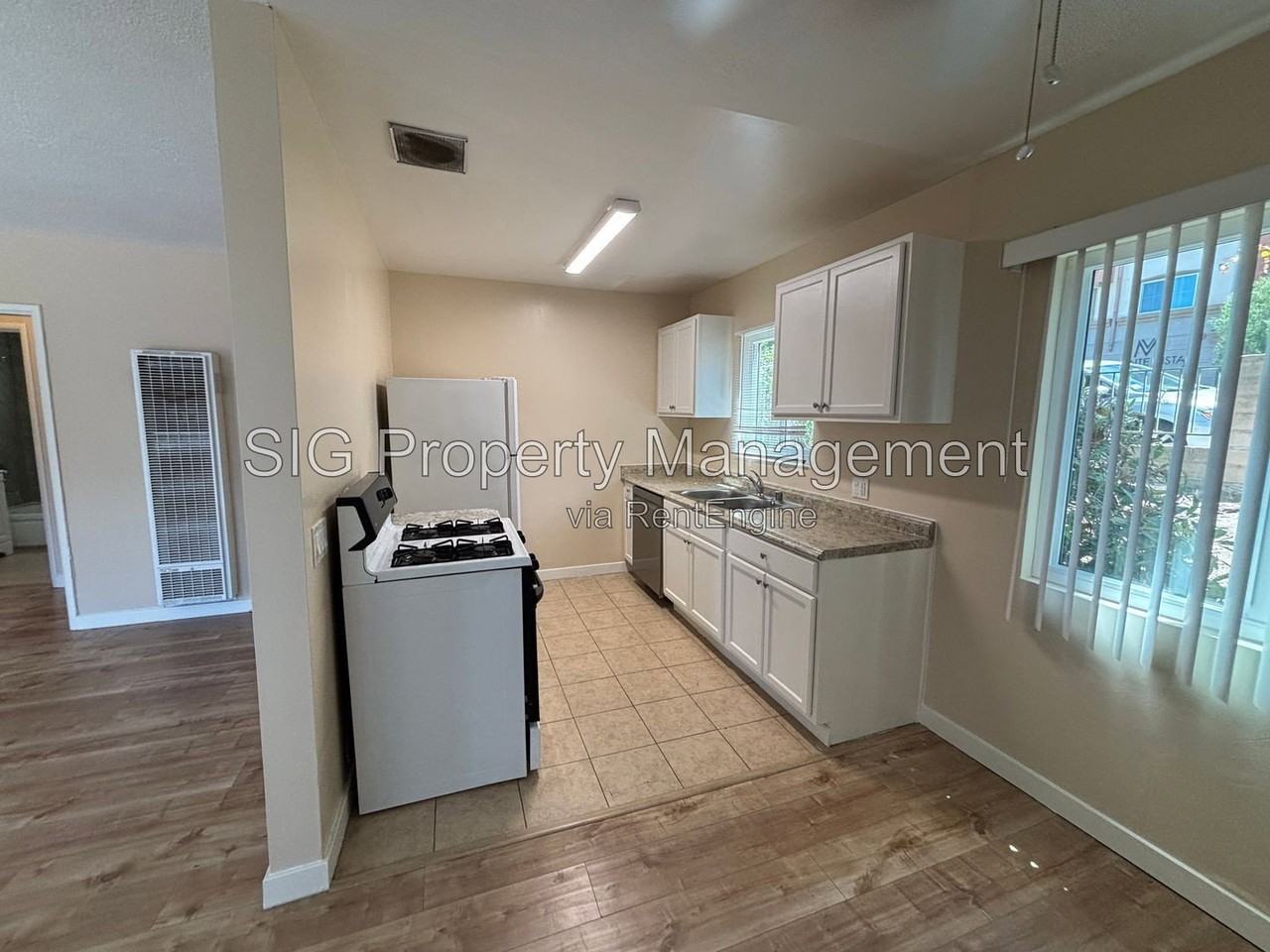 10237 Commerce Ave #1 - Photo 6 of 15