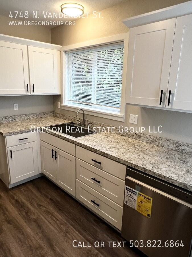 4748 N Vanderbilt St - Photo 7 of 23