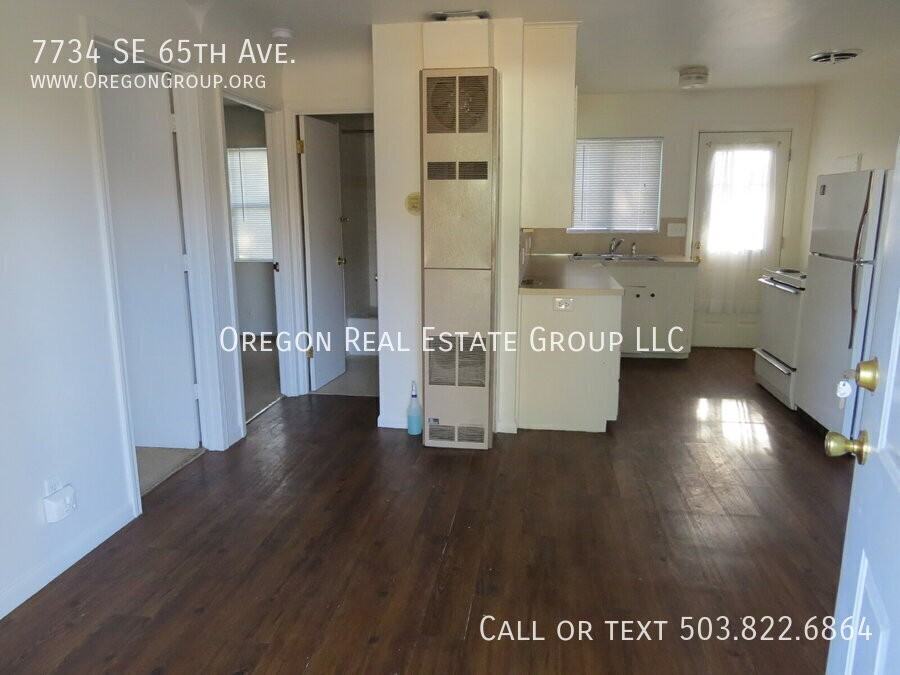 7734 Se 65th Ave - Photo 2 of 10