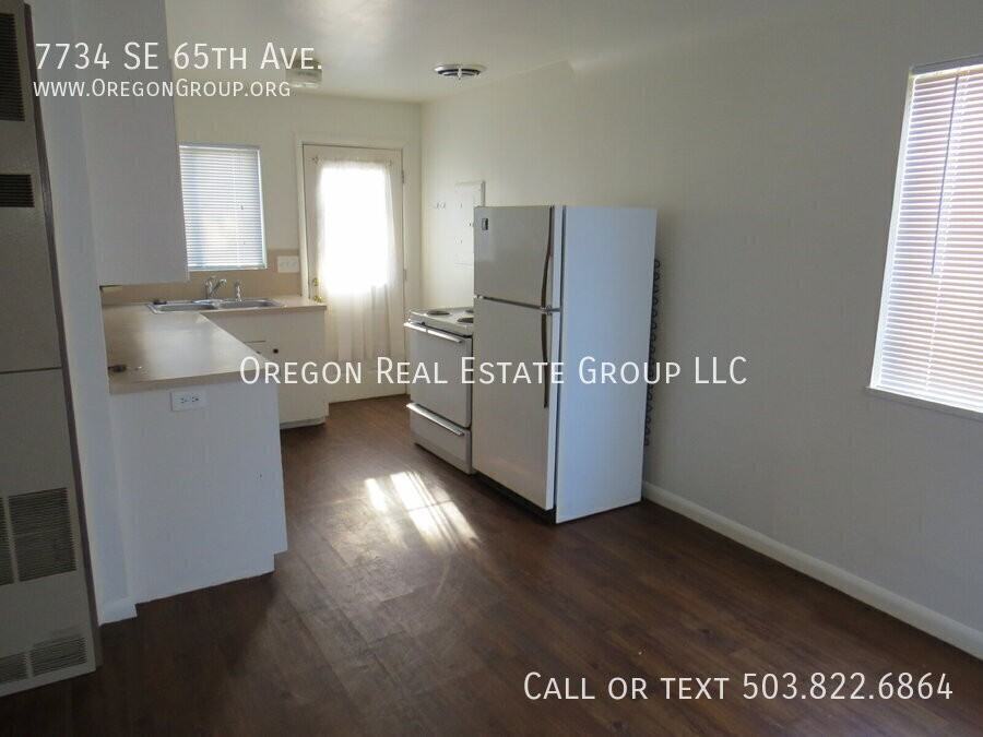 7734 Se 65th Ave - Photo 3 of 10