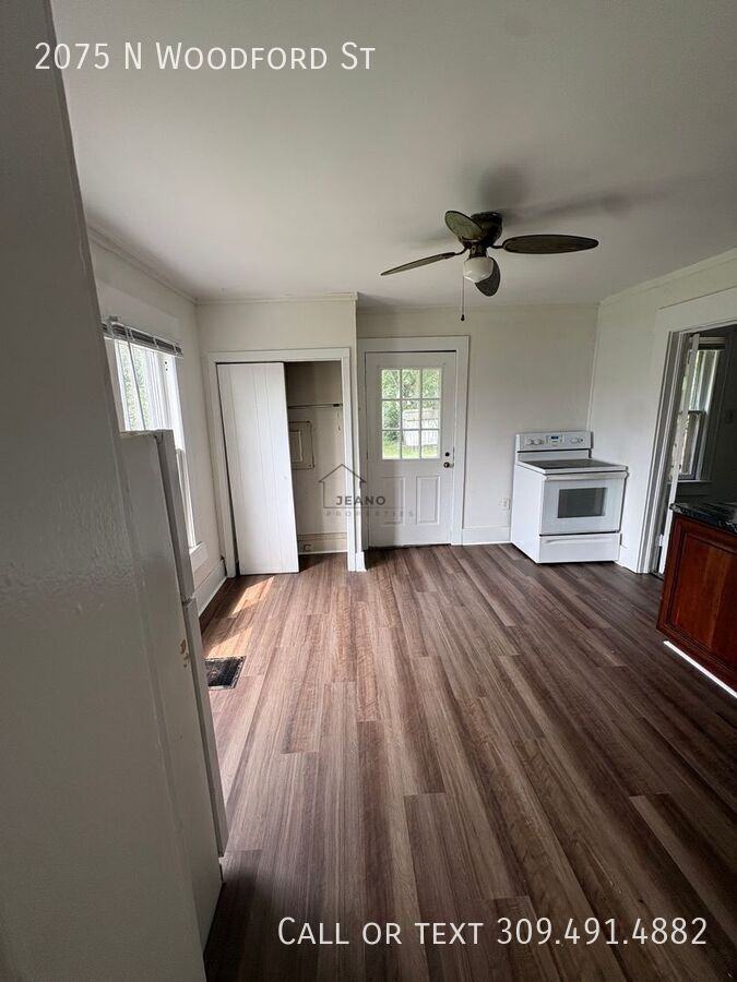2075 N Woodford St - Photo 3 of 6