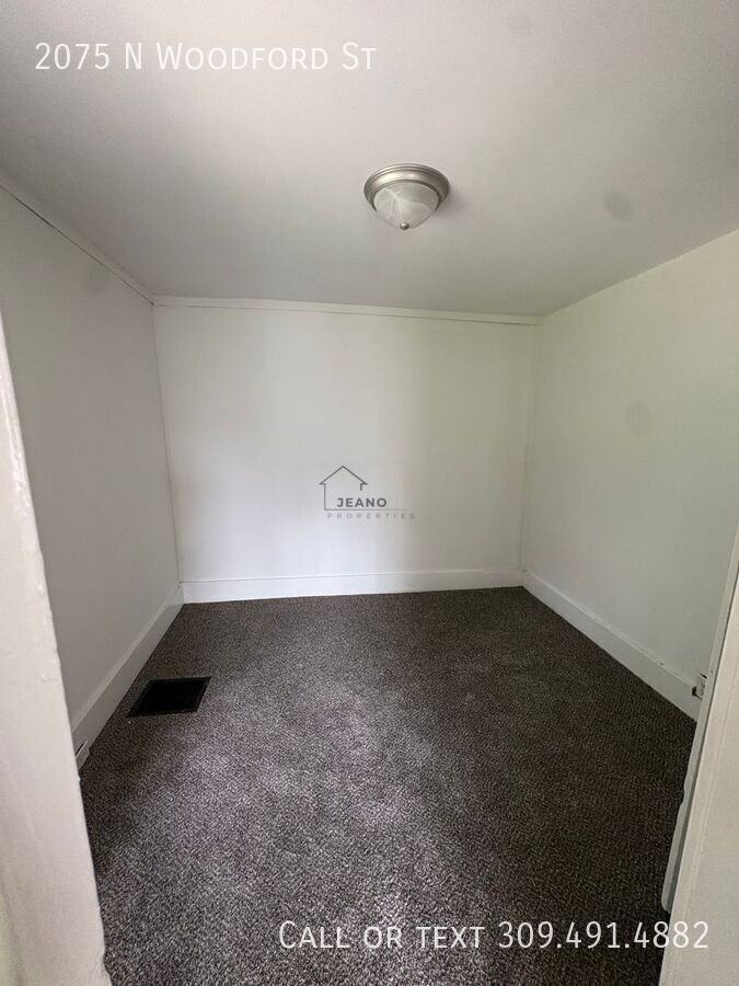 2075 N Woodford St - Photo 4 of 6