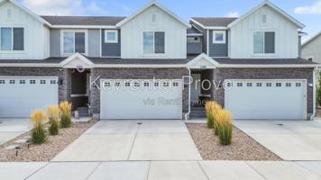 featured image of 1109 W Fox Run Ave