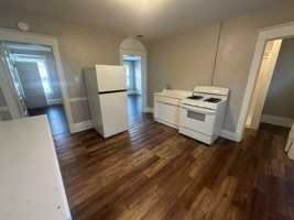 featured image of 1822 7th St #4