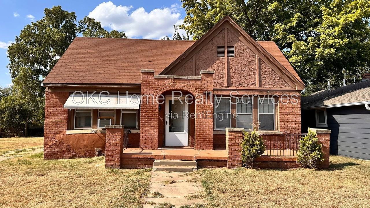 1223 Nw 45th St - Photo 3 of 23