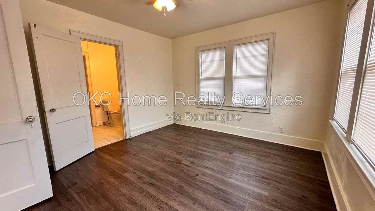 1223 Nw 45th St - Photo 6 of 23