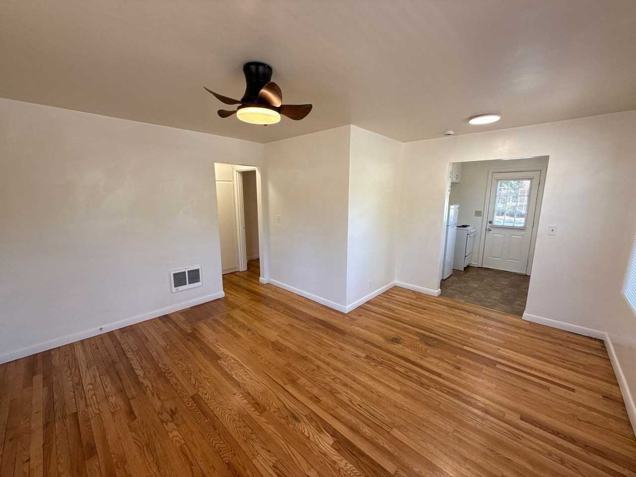 390 17th St Se - Photo 5 of 15