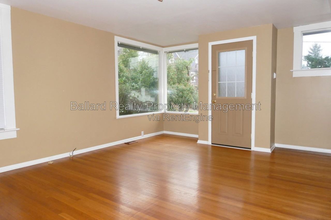 509 N 70th St - Photo 3 of 22
