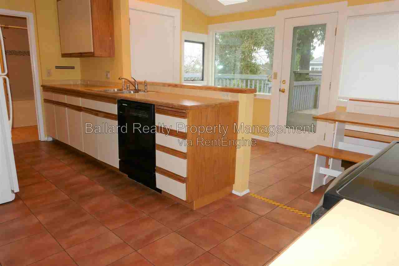 509 N 70th St - Photo 6 of 22