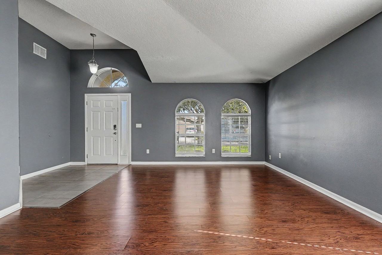30936 Baclan Dr - Photo 3 of 45