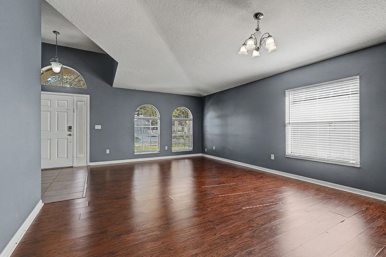 30936 Baclan Dr - Photo 4 of 45