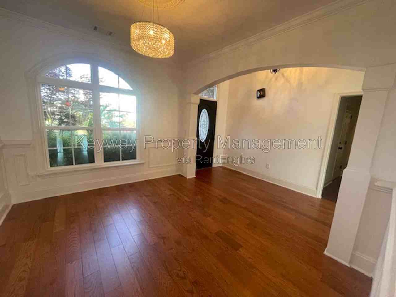 880 Willow Lk - Photo 3 of 26