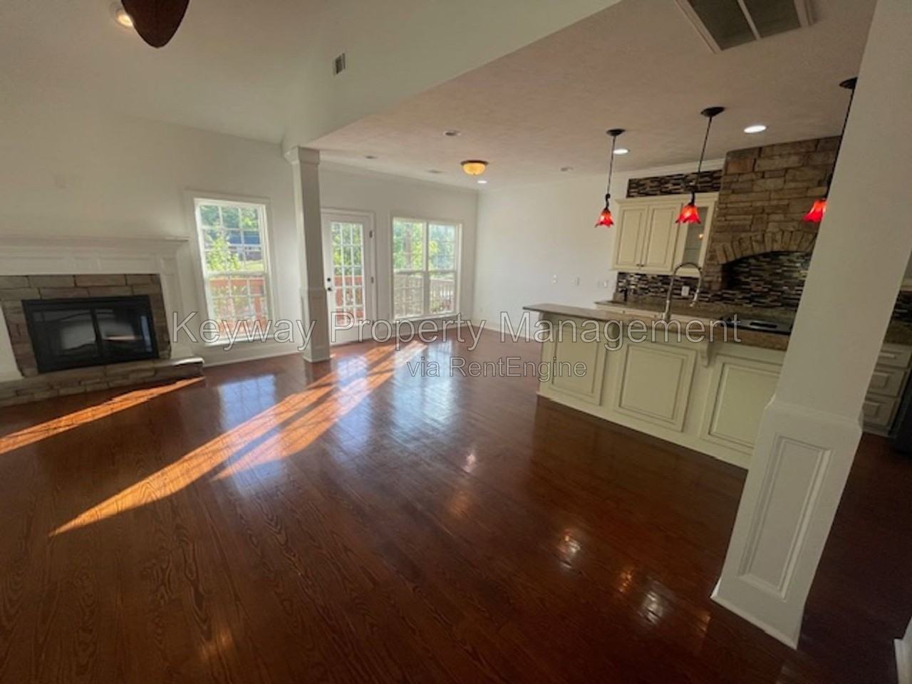 880 Willow Lk - Photo 5 of 26