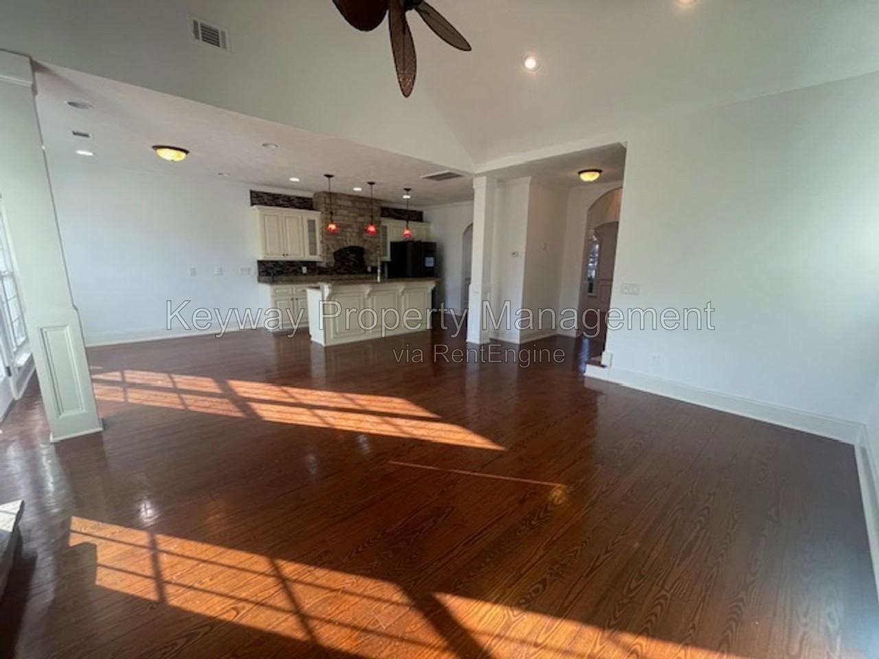 880 Willow Lk - Photo 6 of 26