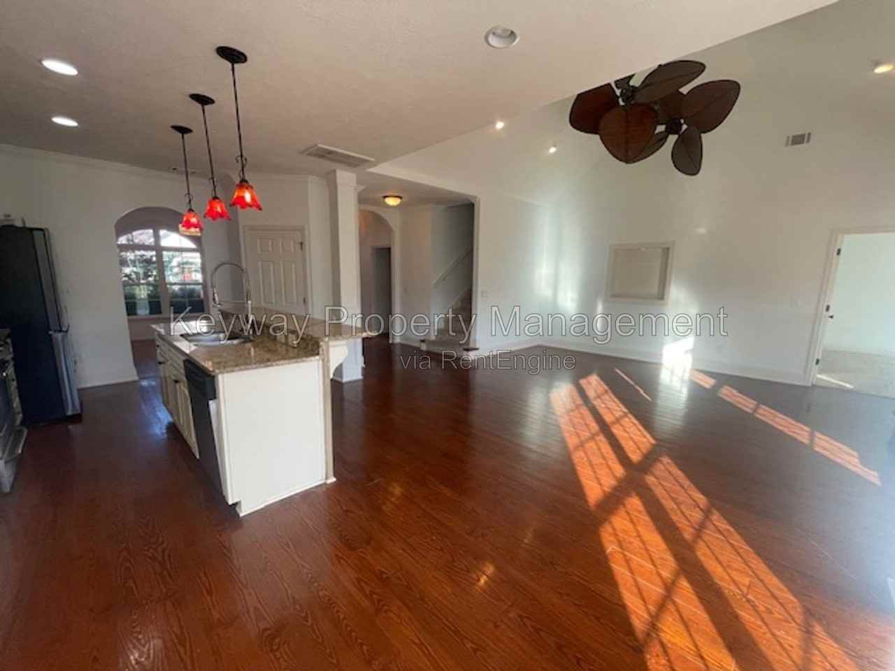 880 Willow Lk - Photo 7 of 26