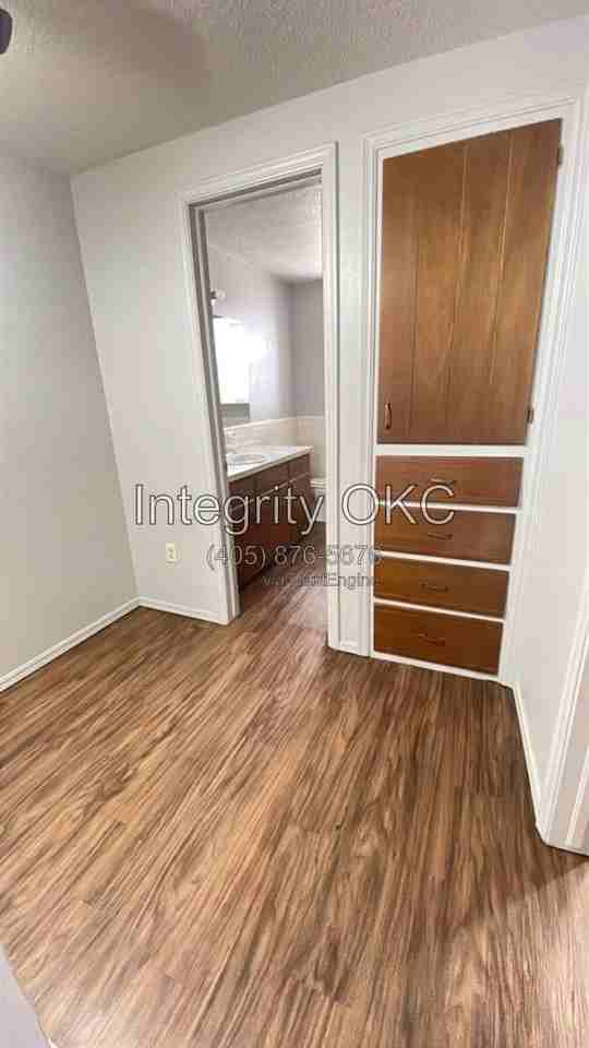 2612 Elwood Dr - Photo 3 of 28
