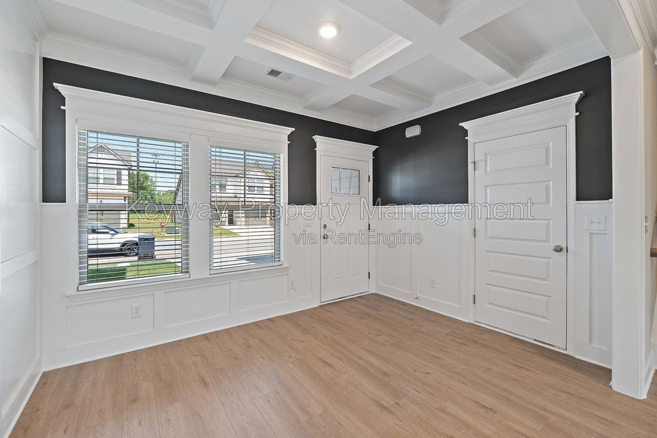 1121 Jolly Ln - Photo 5 of 24