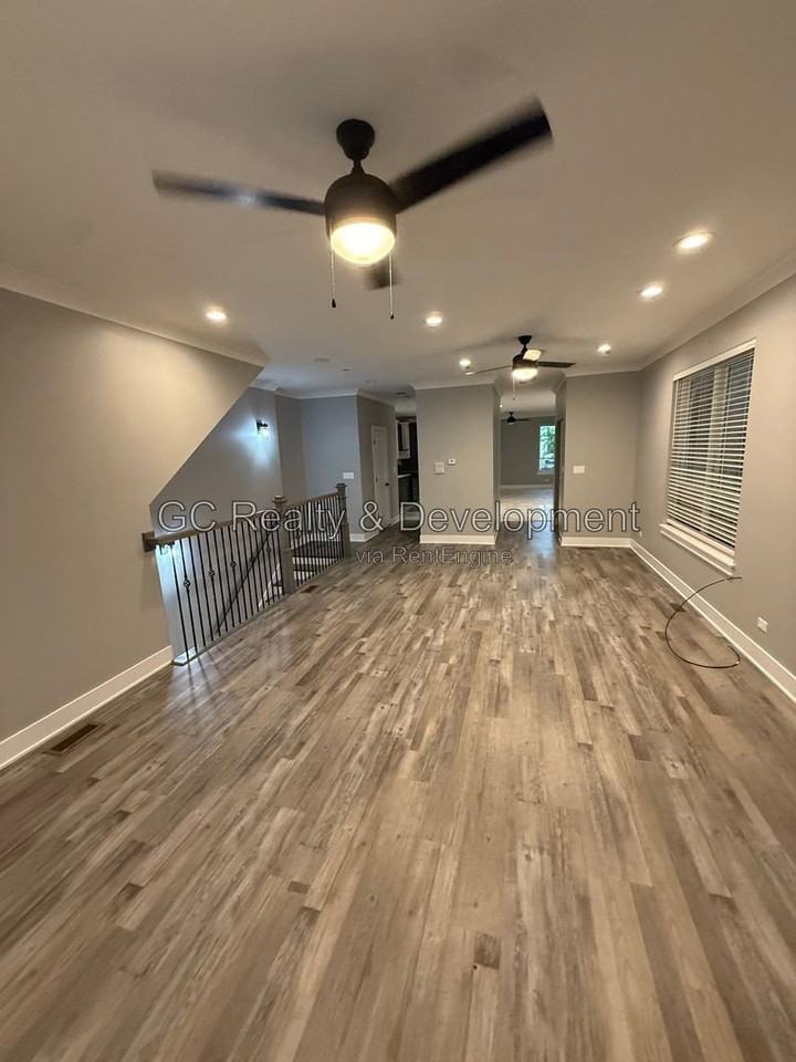 3014 W Warren Blvd #1 - Photo 3 of 14