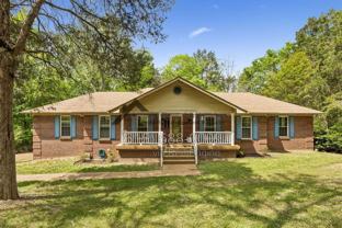 1912 Graceland Dr - Photo 1 of 1