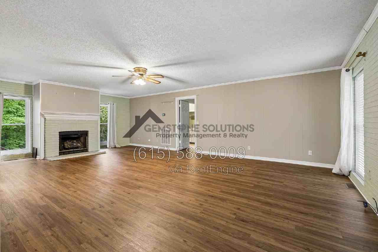 1912 Graceland Dr - Photo 6 of 50