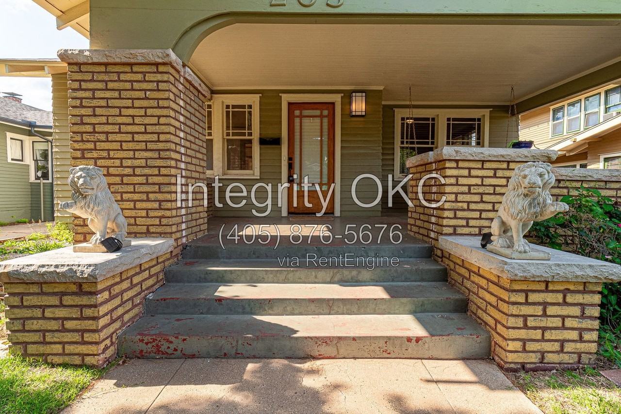 205 Nw 21st St - Photo 3 of 26