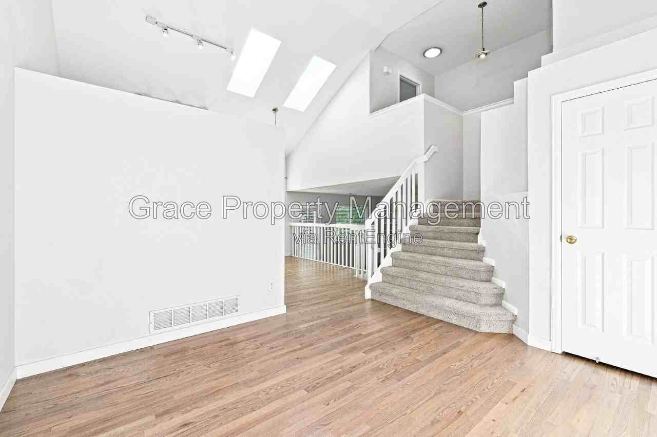 2230 Andrew Dr - Photo 3 of 21