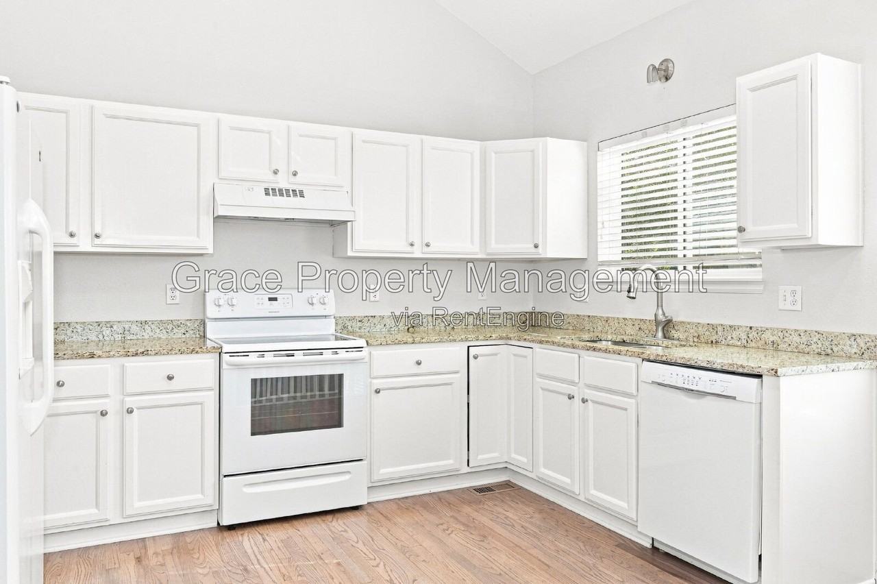 2230 Andrew Dr - Photo 7 of 21