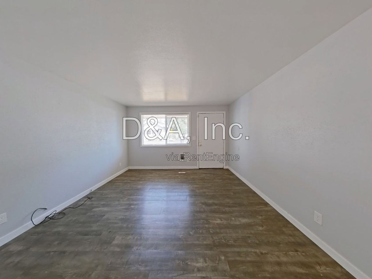 826 3rd Ave Se #826 - Photo 2 of 13