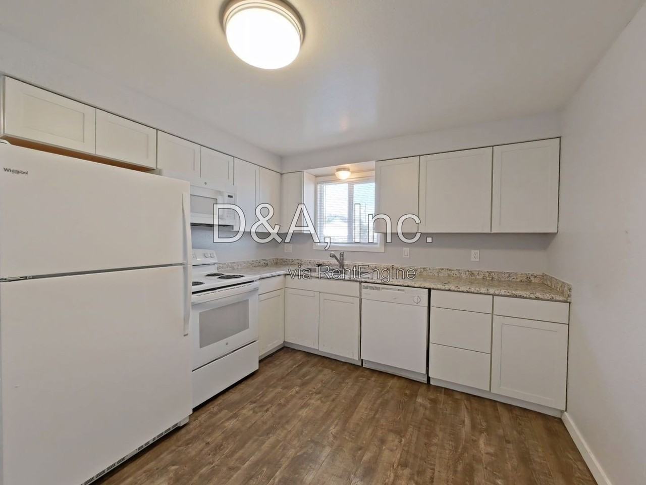 826 3rd Ave Se #826 - Photo 4 of 13