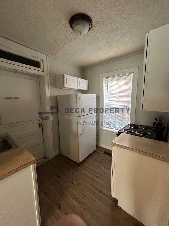 4231 Ellenwood Ave #102 - Photo 4 of 7