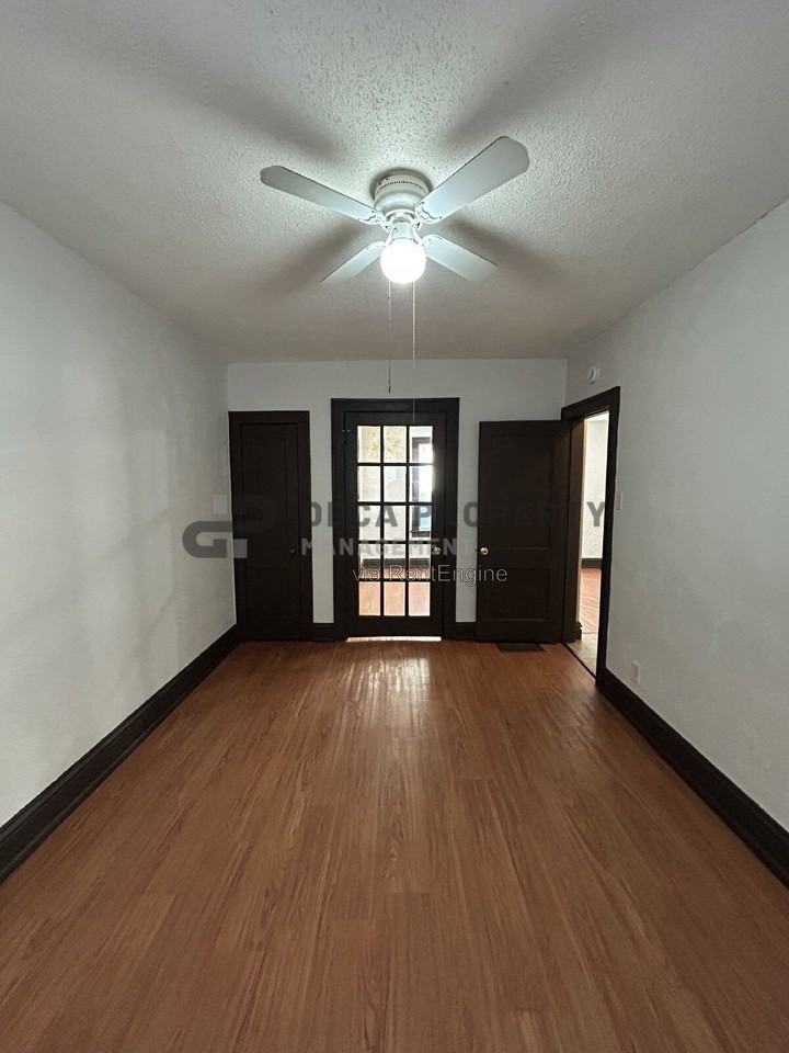 4231 Ellenwood Ave #102 - Photo 5 of 7