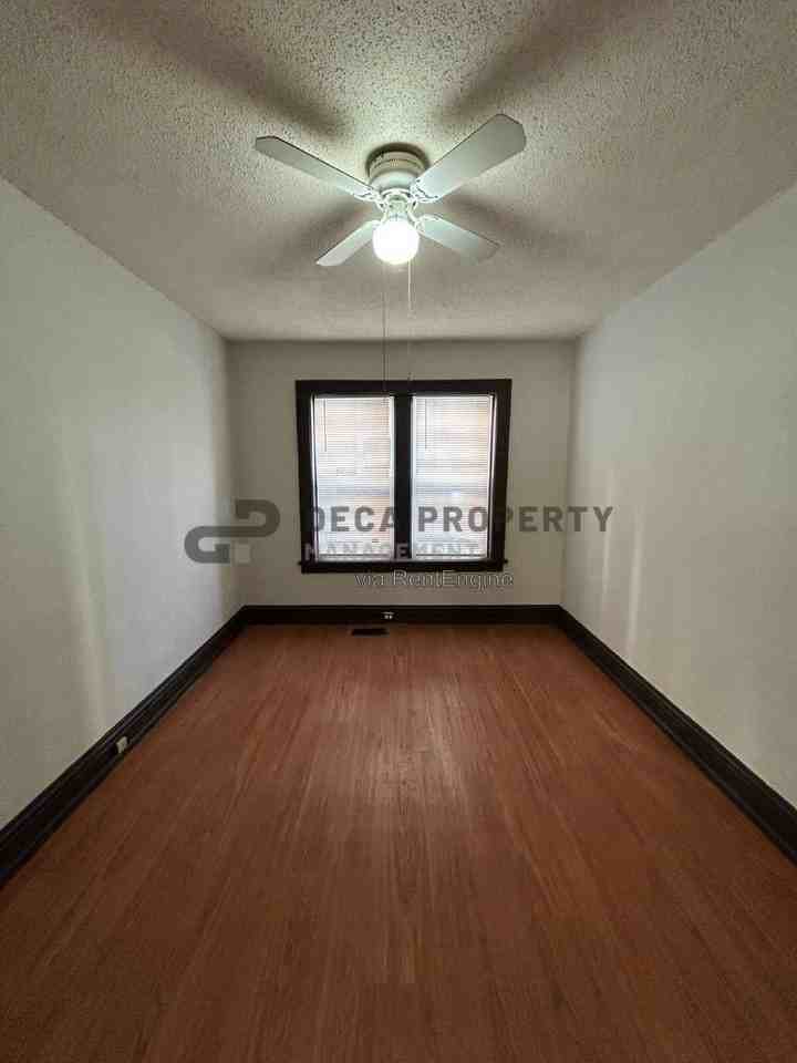 4231 Ellenwood Ave #102 - Photo 6 of 7