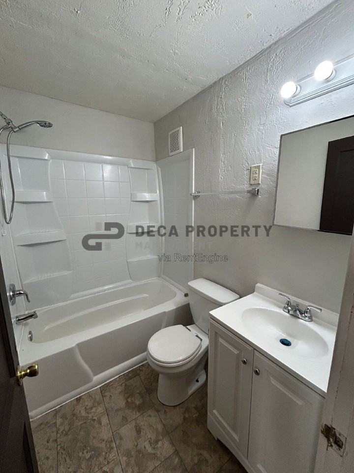 4231 Ellenwood Ave #102 - Photo 7 of 7