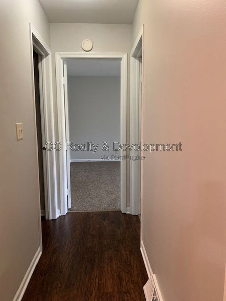 9 Simpson St #G - Photo 6 of 15