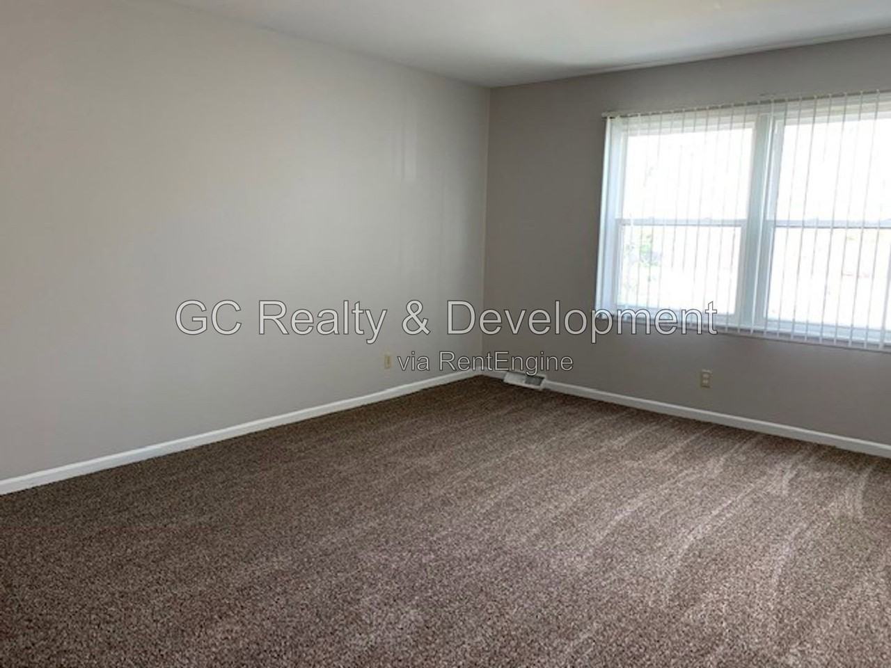 9 Simpson St #G - Photo 7 of 15