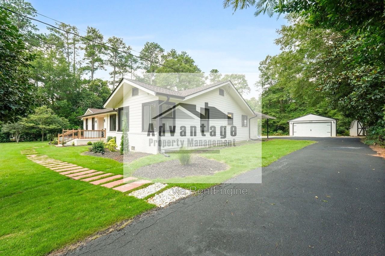 1099 Pine Valley Rd - Photo 4 of 50