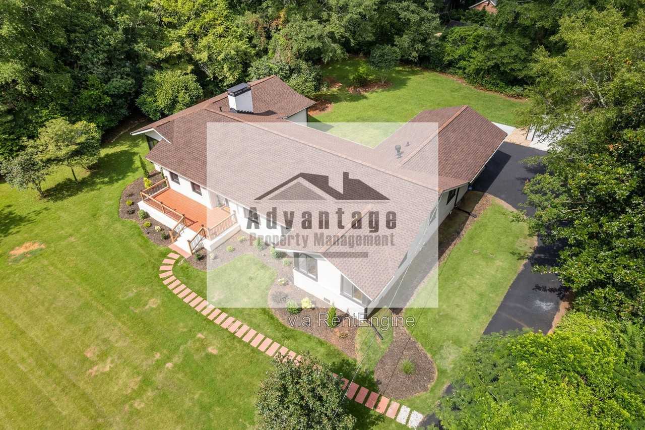 1099 Pine Valley Rd - Photo 5 of 50