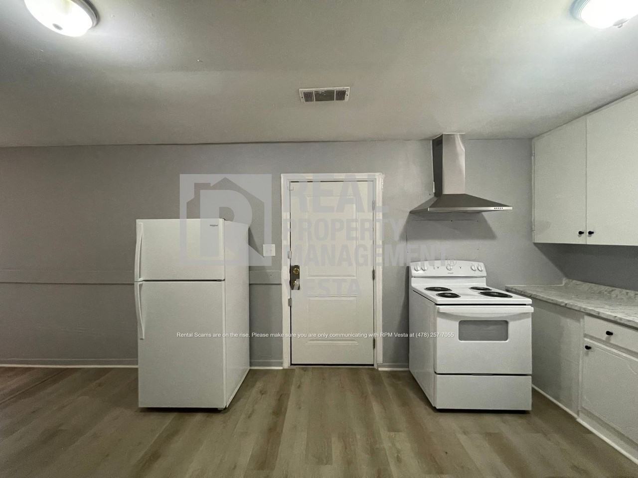 1250 Winton Ave - Photo 5 of 15