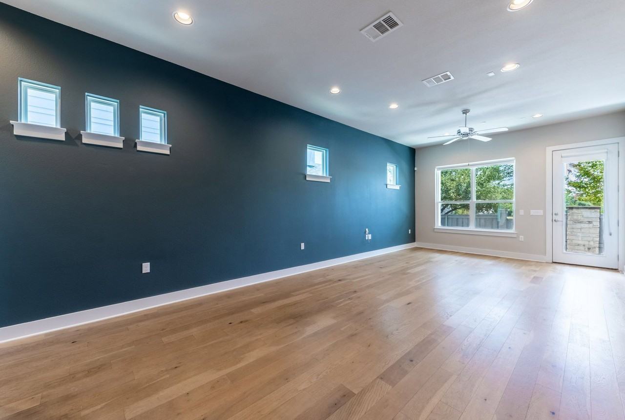 3108 E 51st St #701 - Photo 6 of 50