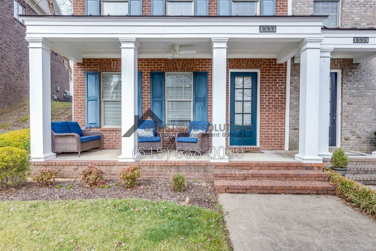 1337 Moher Blvd - Photo 4 of 41